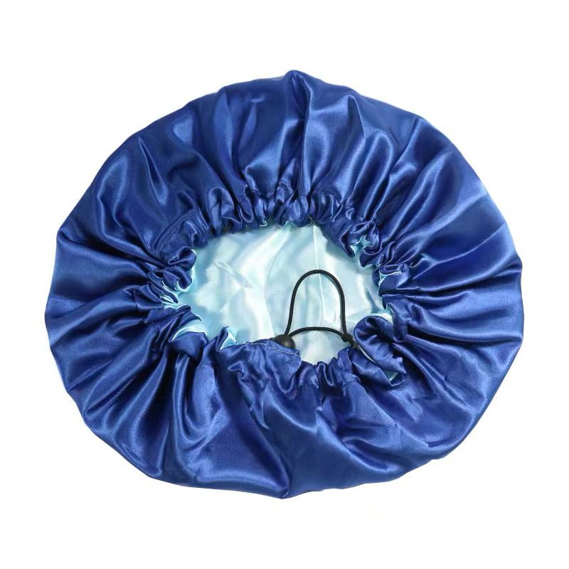 Bonnet en satin doux (épuisé)