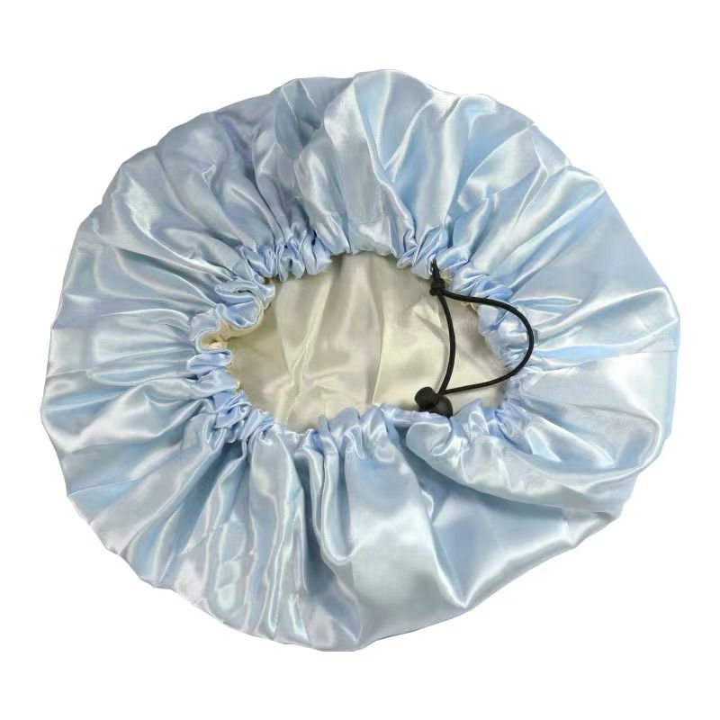 Bonnet en satin doux (épuisé) 